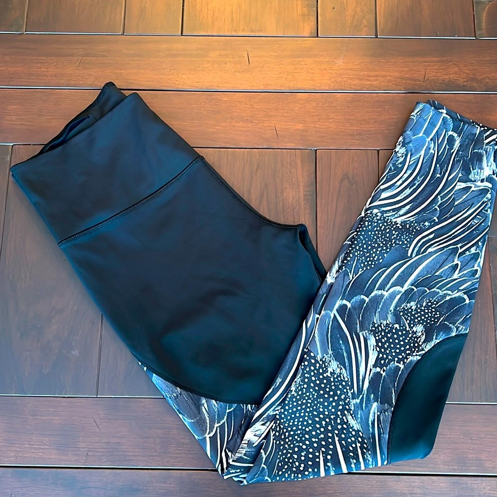 EUC Nike Feather Athletic Dri-Fit Leggings